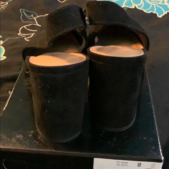 Black suede heels - Picture 4 of 5